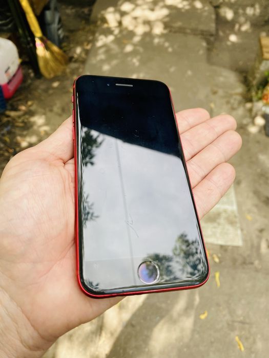 Продам iPhone SE 2020 128Gb iOS 27