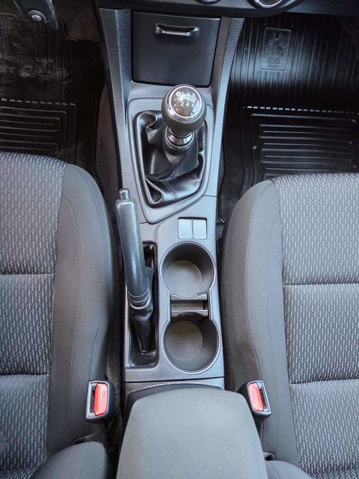 Продам Toyota Corolla 2013р. 1.3 бензин   Пробіг 76 тис. км.