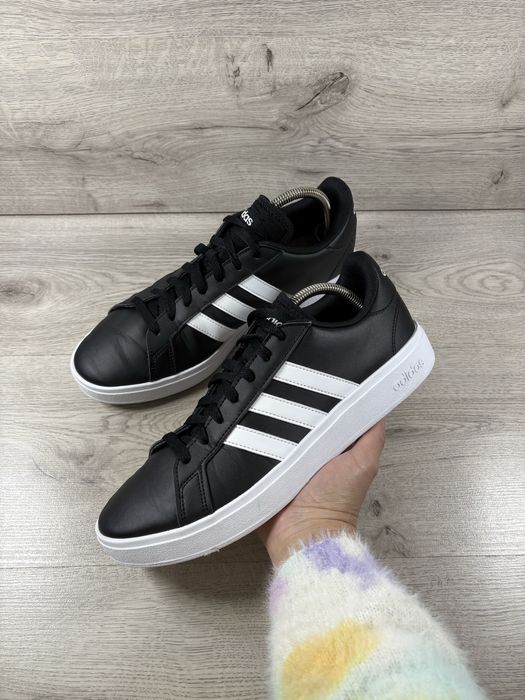 Adidas чоловічі кросівки 44 розмір