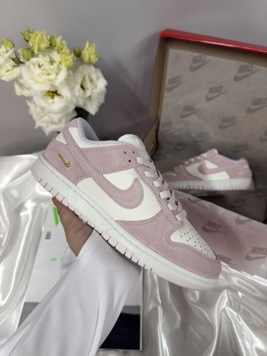 Жіночі кросівки Nike Dunk Low Sail Pink найк данк рожеві натуралтна замша