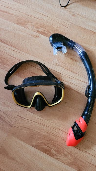 Maska do nurkowania plus rurka do oddychania firmy aqua  wave