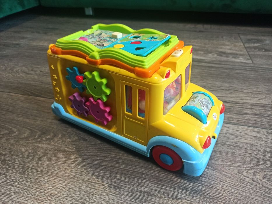 Zabawka autko - autobus szkolny interaktywny