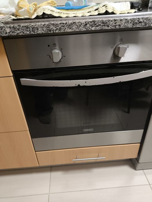 Armario de cozinha com fogao,forno, exaustor