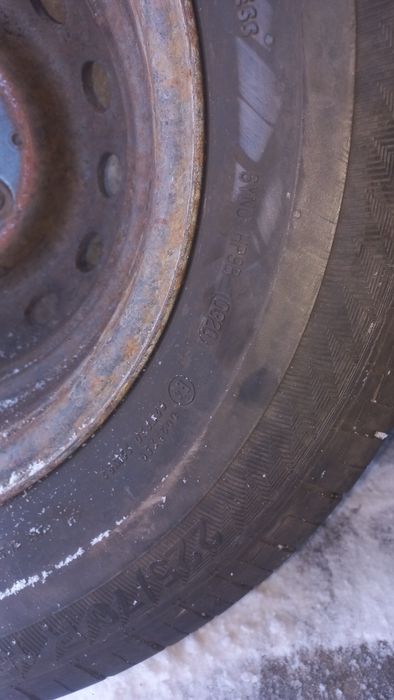 Комплект резине з дисками