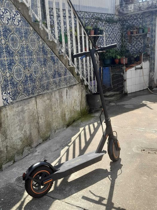Trotinete Elétrica TwoFish Max – Excelente Estado