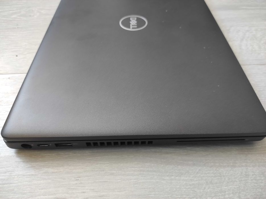 Portátil Dell Latitude 5400 | Intel i7 | 32GB RAM