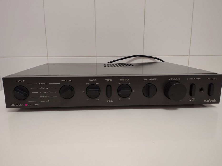 Amplificador Audiolab 8000A