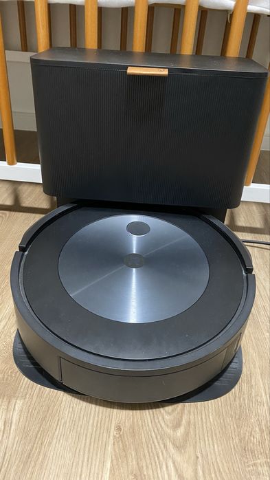Roomba iRobot J7+