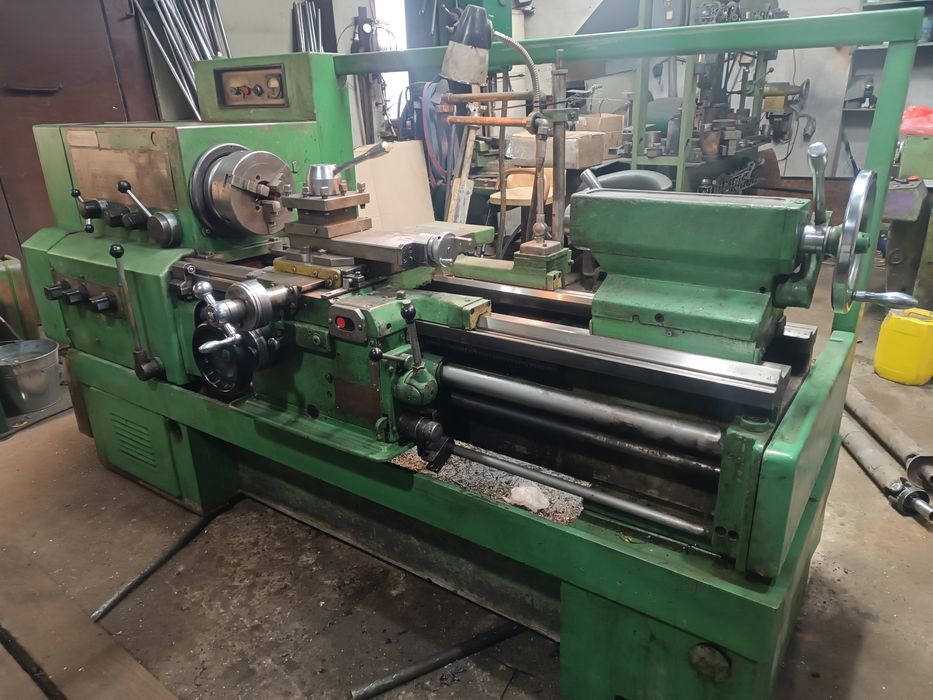 Токарний станок 16к20