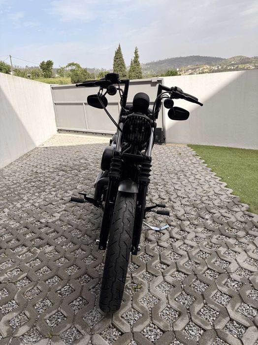 Harley-Davidson Sportster 883 Iron