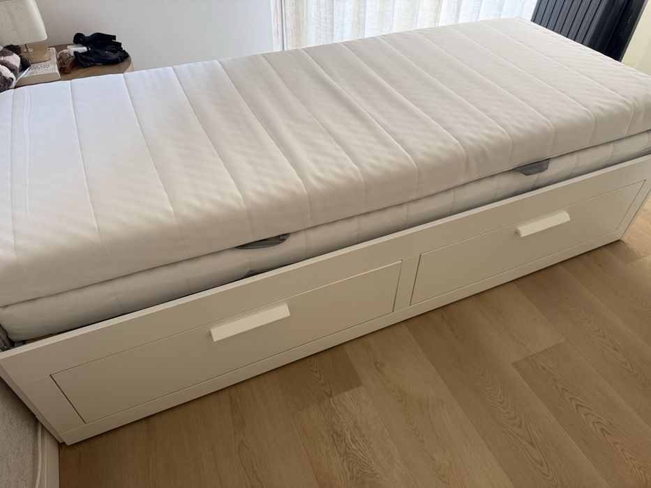 Cama Brimnes  + 2 Colchões IKEA