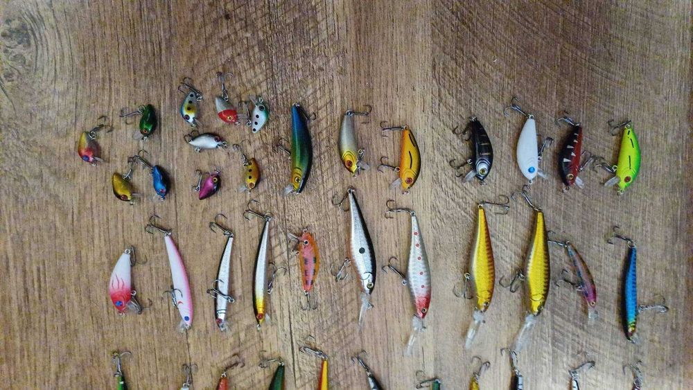 Воблеры 50шт , приманки, рыболовный набор  с коробкой