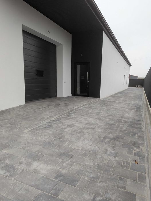 Комерційне приміщення на вул. Миколи Сціборського 33, площа 410 кв.м