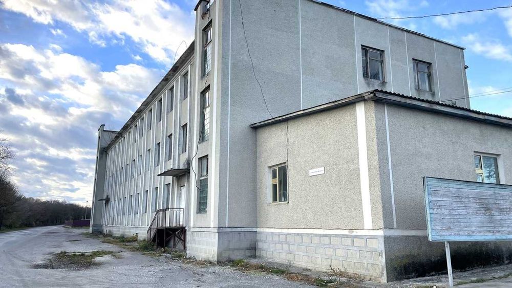 Виробничо-складський комплекс 10 560 м2, Тернопільська обл, Борщів