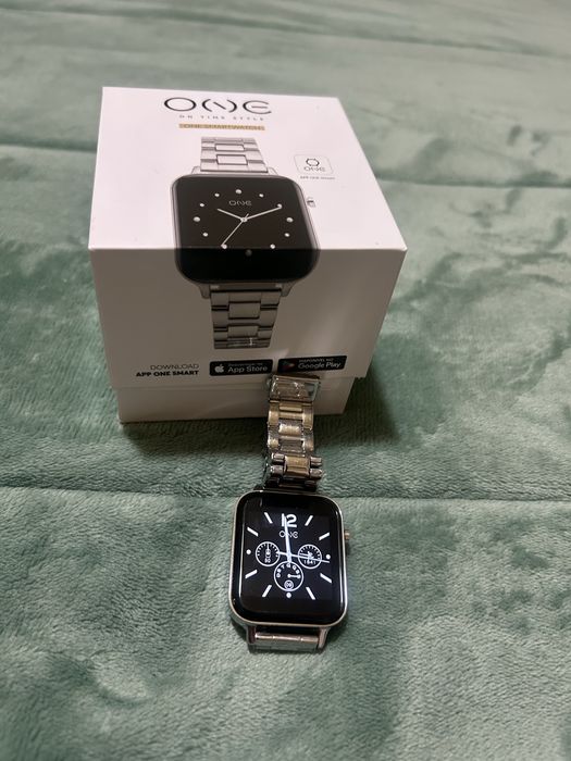 Relogio One smartwatch