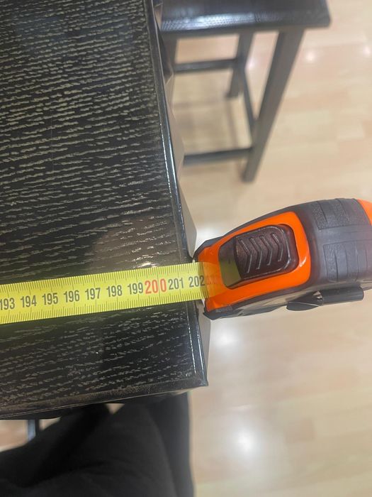 Bar/Receção         

•Medidas:
Largura 1,21
Comp