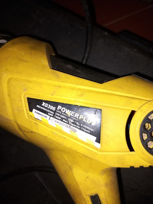 Serra de sabre corta tudo