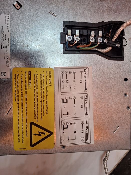 Варильна поверхня Electrolux  електроплитаEHS 6646X