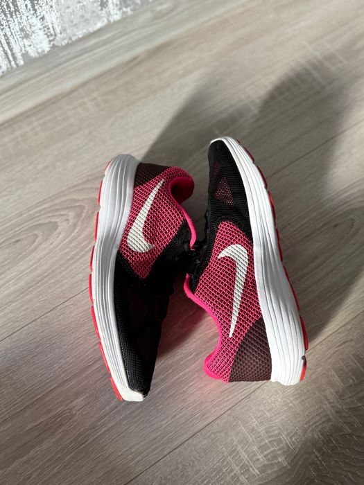 Жіночі кросівки Nike р.39