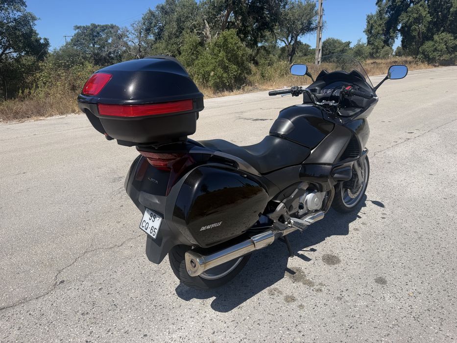 Honda Deauville 700, Revisão , pneus