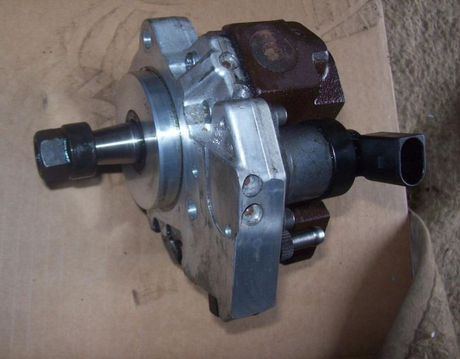 pompa wtryskowa bmw e60/61 lift 2.5d 177km 08r