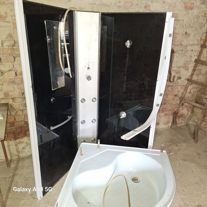 Скло до гідробоксу та душової кабіни різних форматів