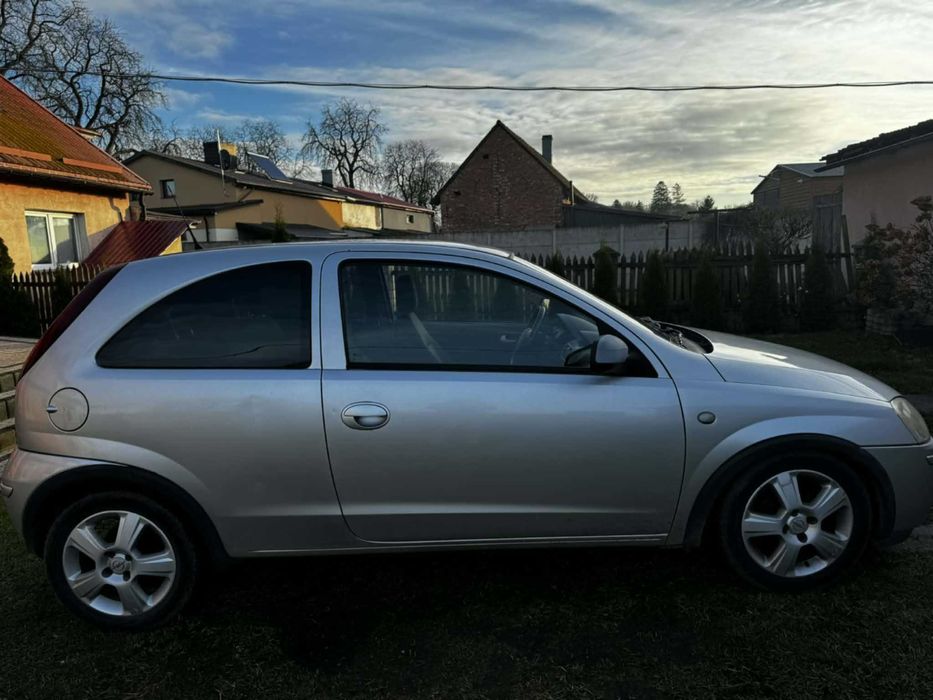 Corsa 1,2 benzyna sprawna klimatyzacja