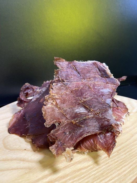 Сушене мʼясо, джерки курячі, свині, конина, кабаноси вуха оптом снеки