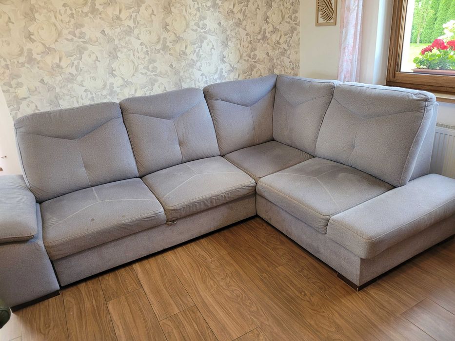 Narożnik "siwy" 2,8 m x 2m.