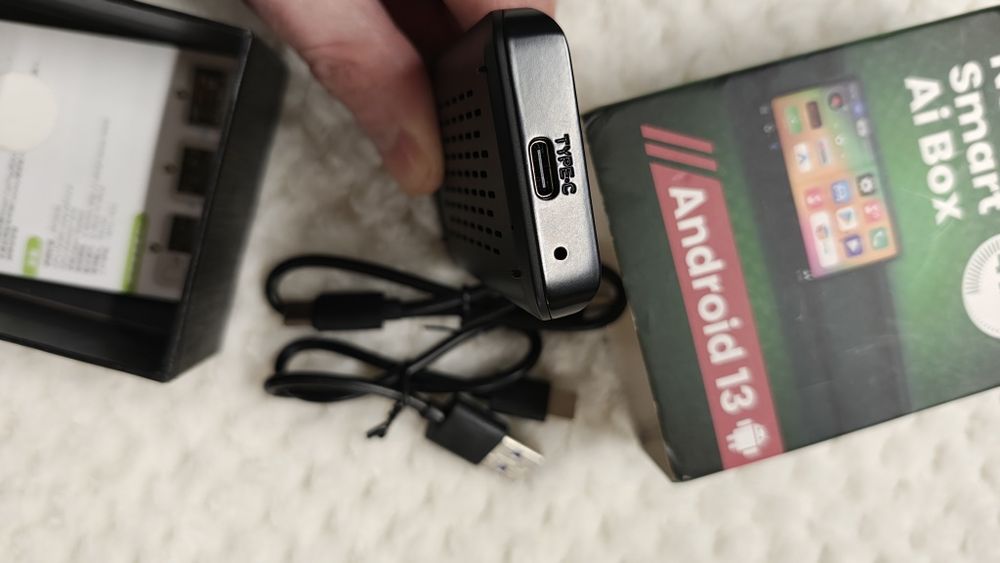 Bezprzewodowy Carplay android auto - tablet na ekranie Twojego auta