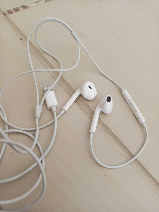 Наушники AirPods проводні Lightning