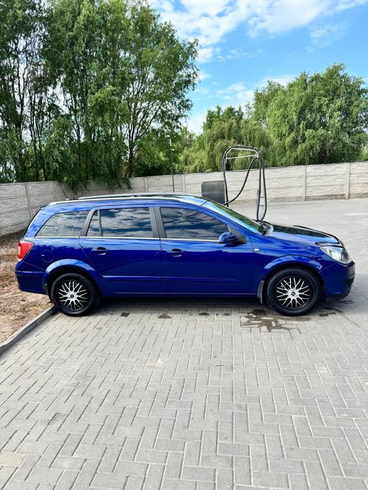 Продам  автомобіль Opel Astra