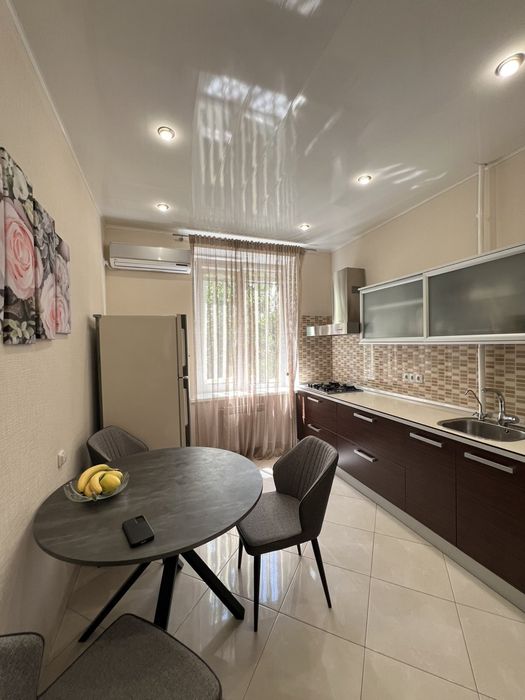 Продаж 2к повнометражної квартири центр міста  Вознесенівський