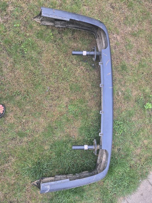 Zderzak tył E38 zaślepka oryginał