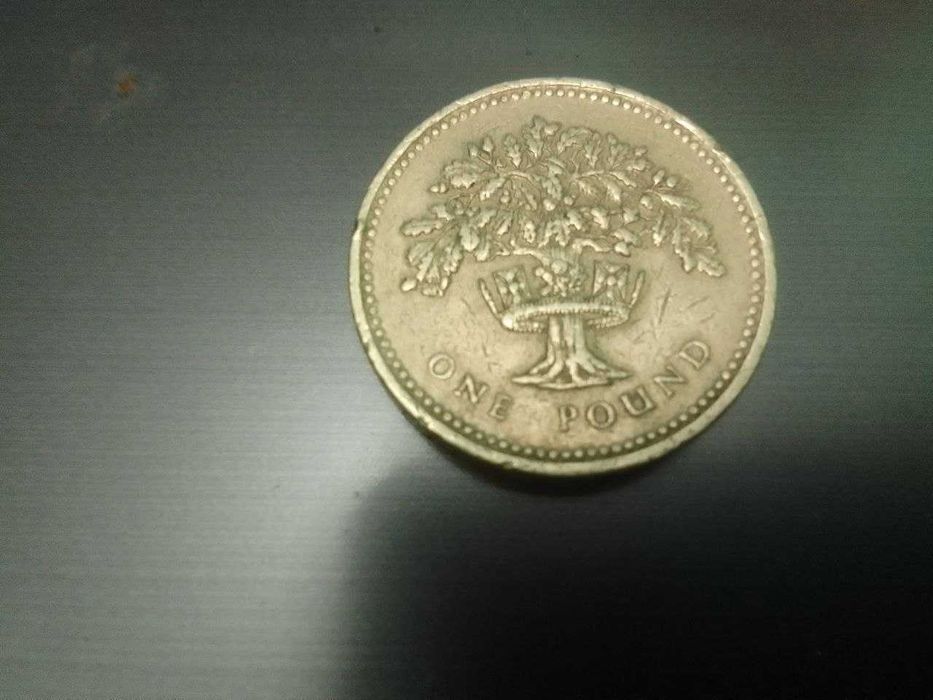 Монета 1 фунт Великобритания 1992 года (One Pound 1992, Elizabeth II)