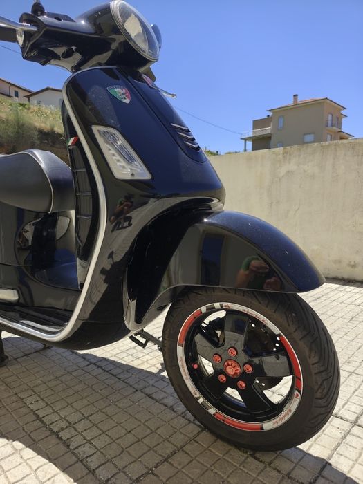 Vespa 300 GTS (2016)