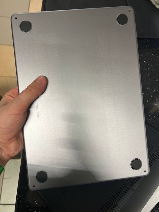 MacBooka Air 13 M2 24 GB