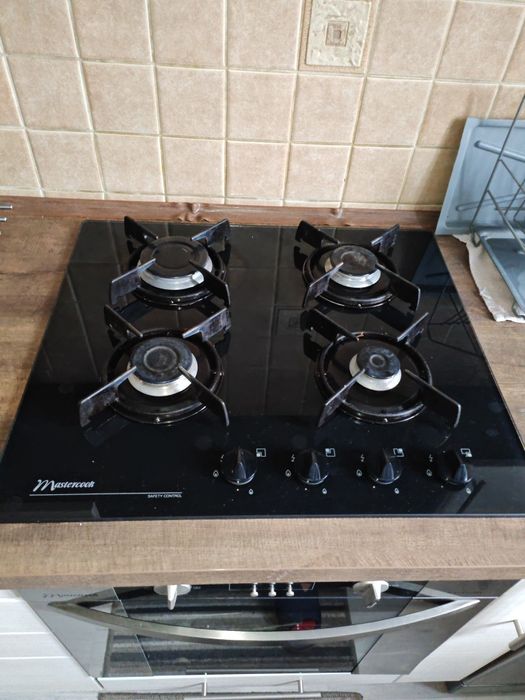 ZA DARMO! Pochłaniacz, płyta gazowa i piekarnik firmy mastercock.