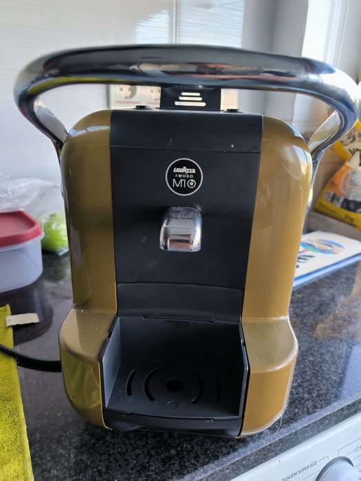 Máquina de Café Lavazza A Modo Mio Simpla