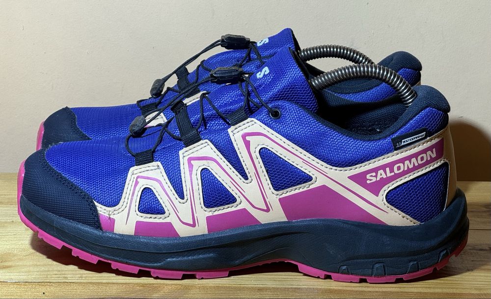 Оригінальні кросівки Salomon Waterproof. Розмір 39(25 см)
