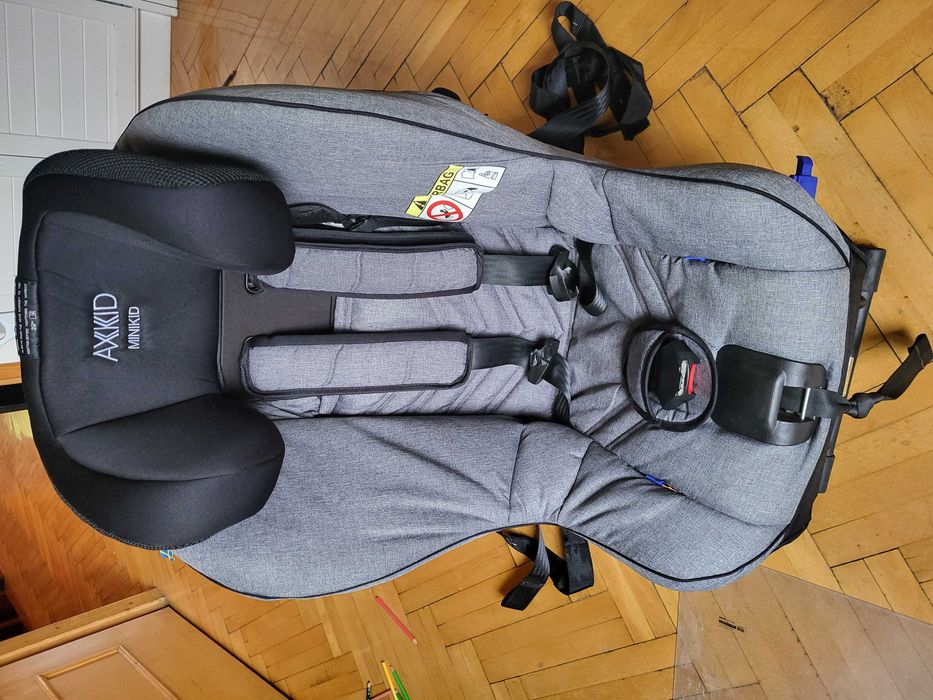 Fotelik samochodowy Axkid Minikid 2.0 RWF 9-25 kg - bardzo dobry stan