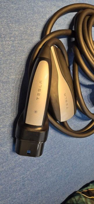 Tesla ładowarka 3fazowa/1fazowa + akcesoria