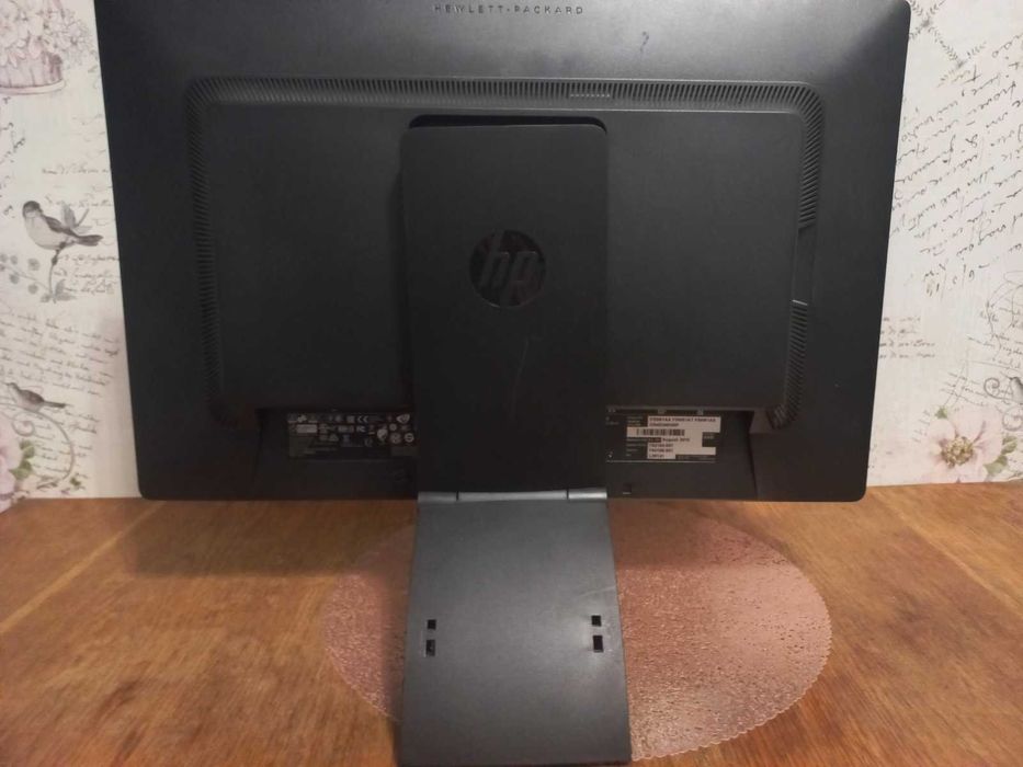 Монітор HP; 1920x1200 Full HD; EliteDisplay 241i  з комплектом дротів
