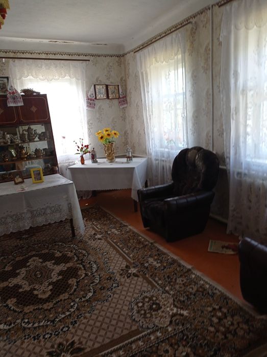 Продам садибу в селі Олишівка.