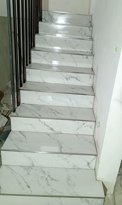 Укладання плитки, плиточник