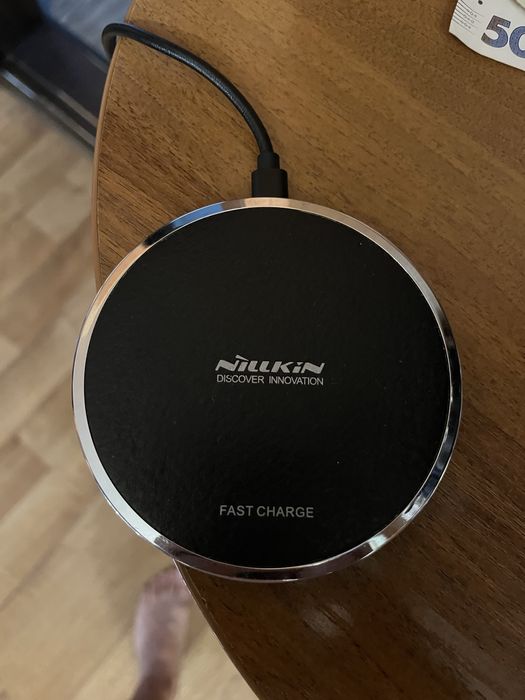 Безпроводная 10w зарядка Nilkin