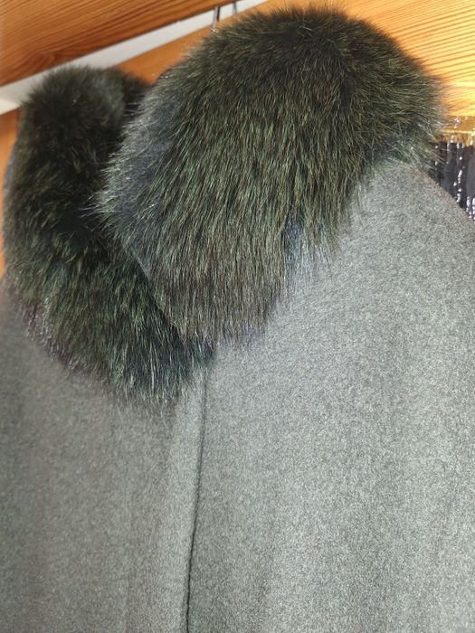 płaszcz wełniany Aryton Woolmark zielony z naturalnym futrem