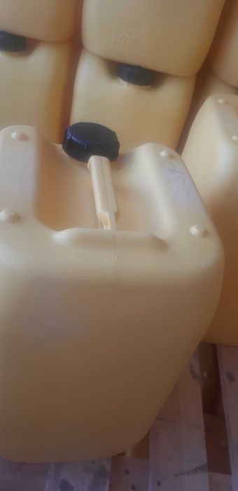 Kanister 30 L czysty z korkiem