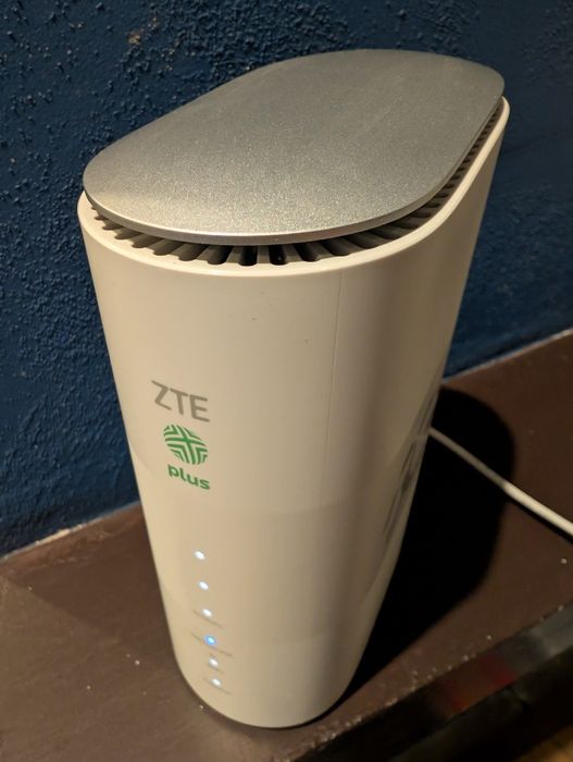 ZTE  MC888 router 5g / LTE sim