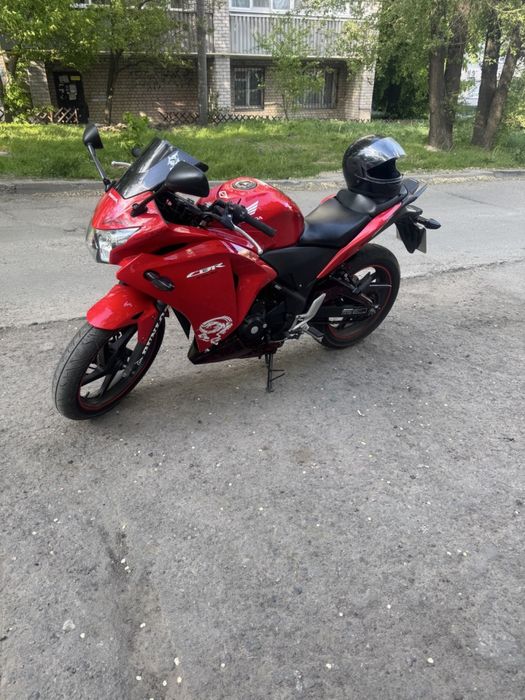 Мотоцикл Honda CBR 250R